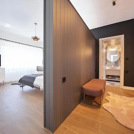 Greenblue - Unique In Nature With A Pool