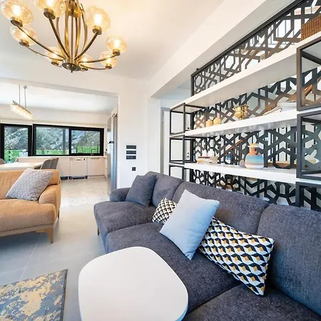 Greenblue - Unique In Nature With A Pool * Φετιγιέ