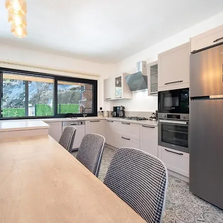 Greenblue - Unique In Nature With A Pool Βίλα