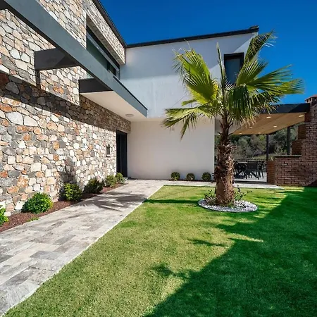 Greenblue - Unique In Nature With A Pool Villa