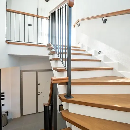 Greenblue - Unique In Nature With A Pool 페티예