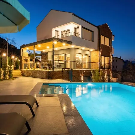 빌라 Greenblue - Unique In Nature With A Pool 페티예