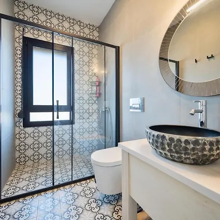 Greenblue - Unique In Nature With A Pool * 페티예