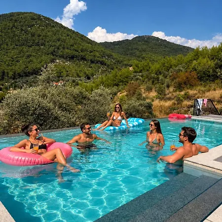Greenblue - Unique In Nature With A Pool Villa